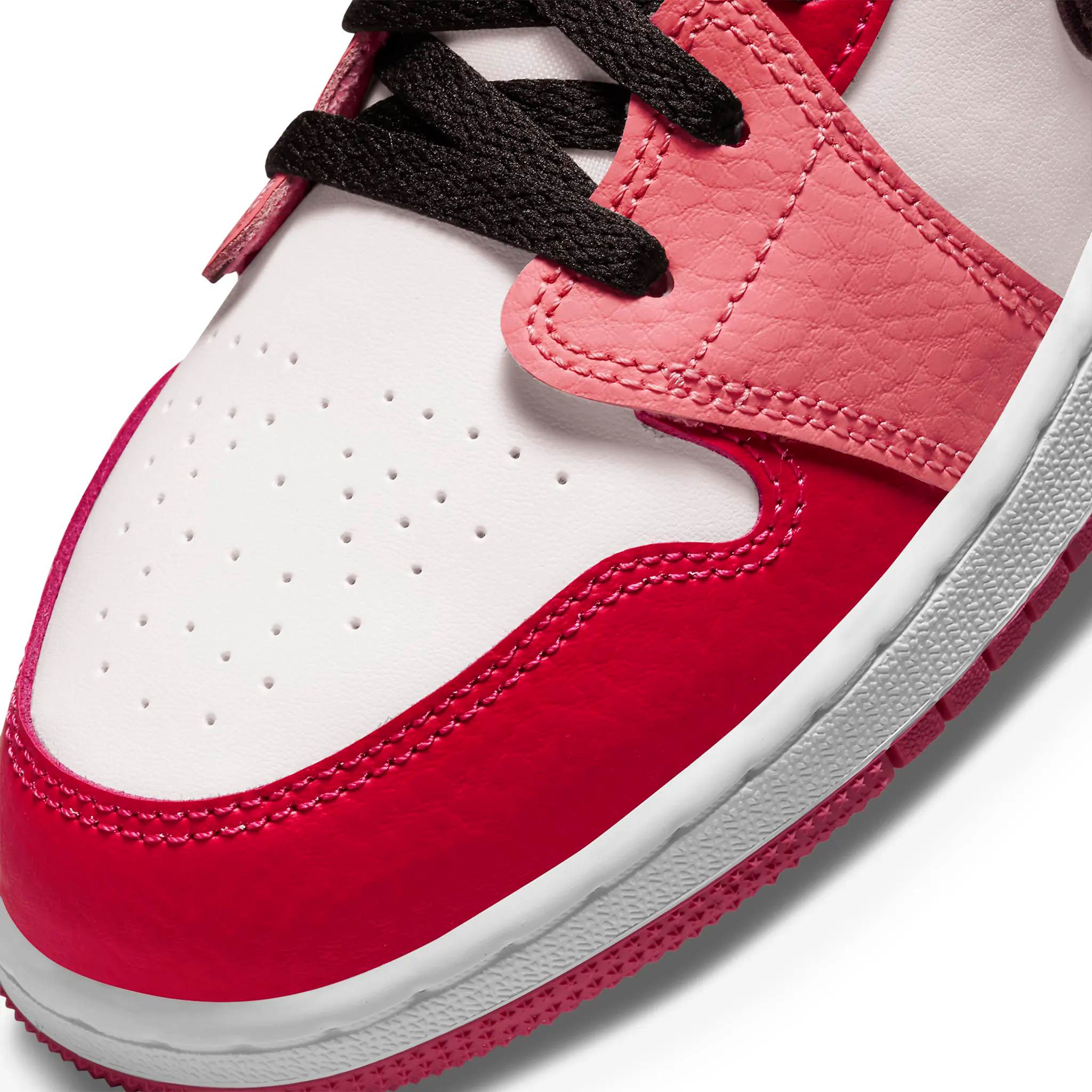 Front Detail view of Air Jordan 1 Low Pink Red (GS) 553560-162