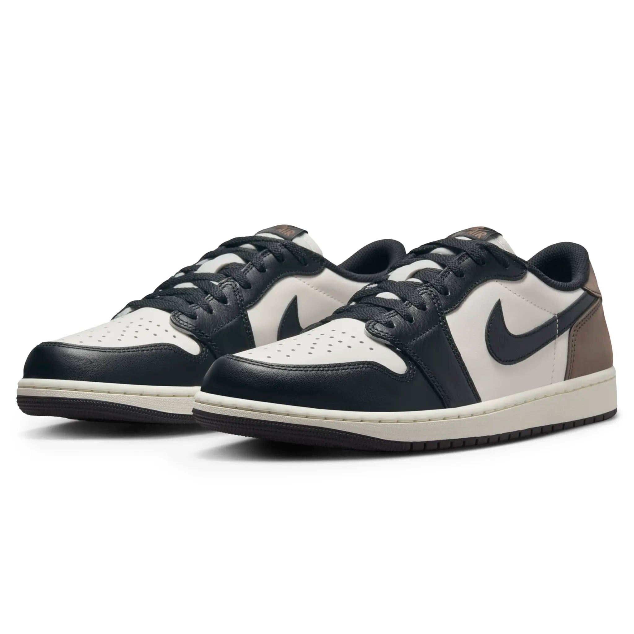 Front side view of Air Jordan 1 Retro Low OG Mocha CZ0790-102