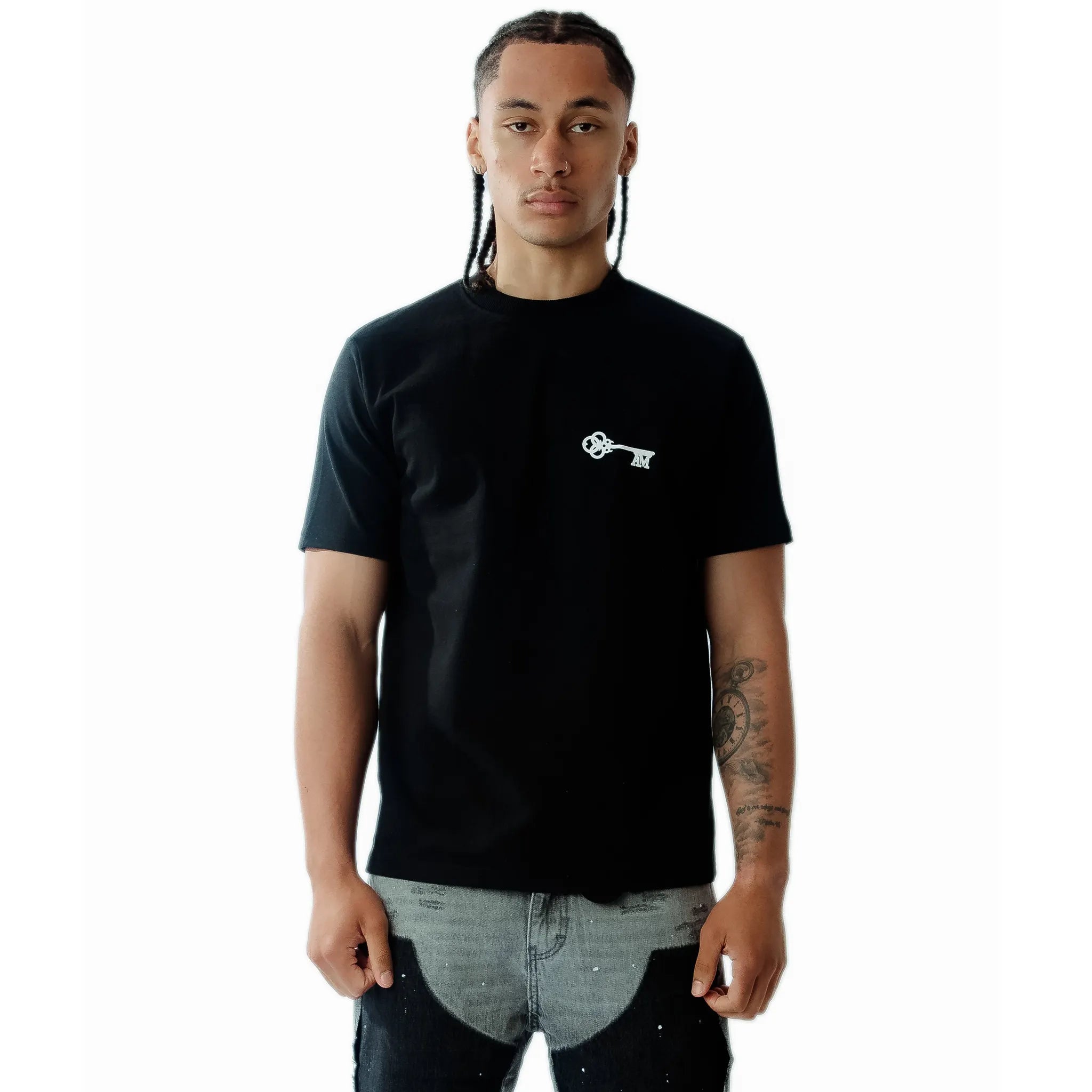 Model front view of Amicci Vero Black T Shirt