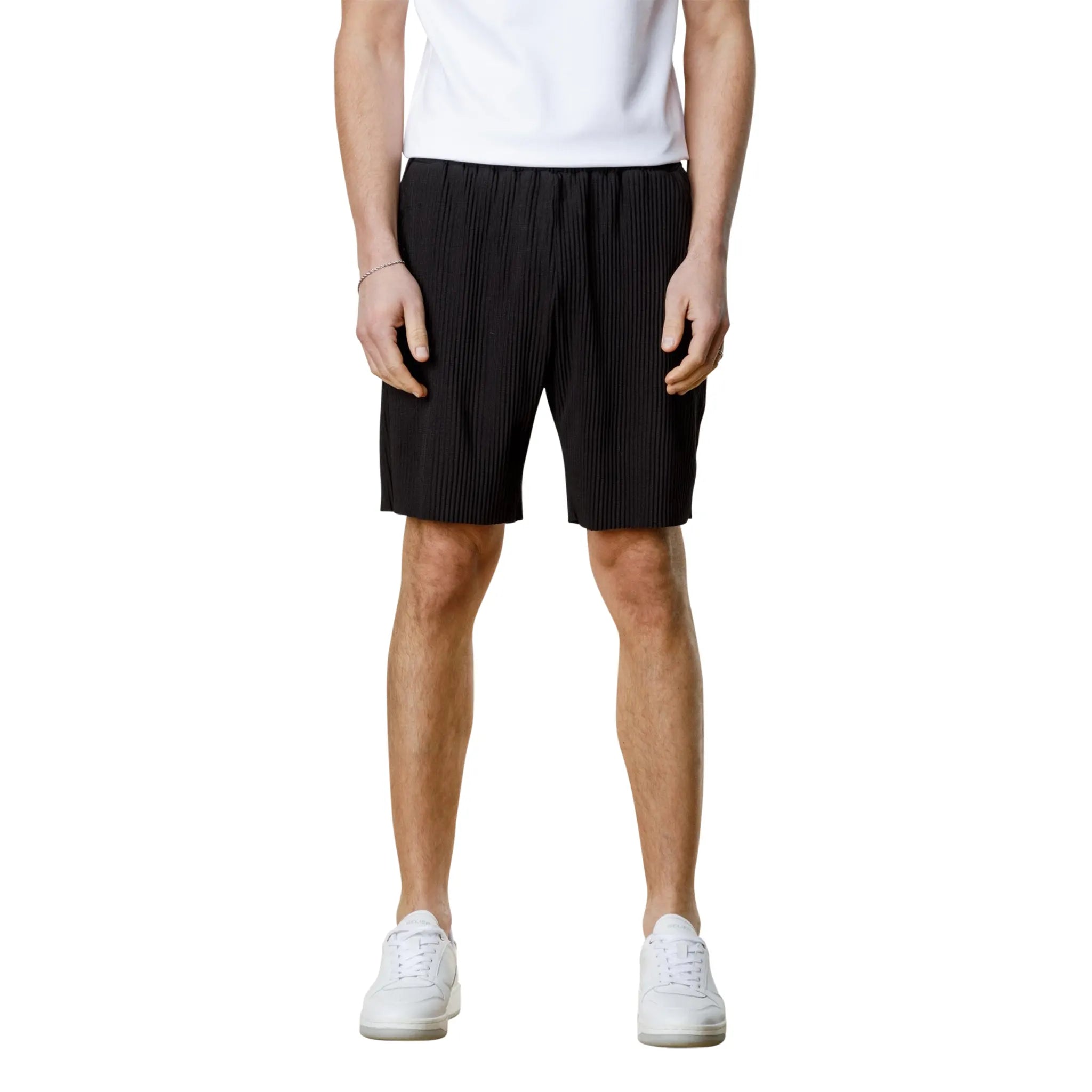 Model Front view of Belier Pleated Black Shorts BM-075