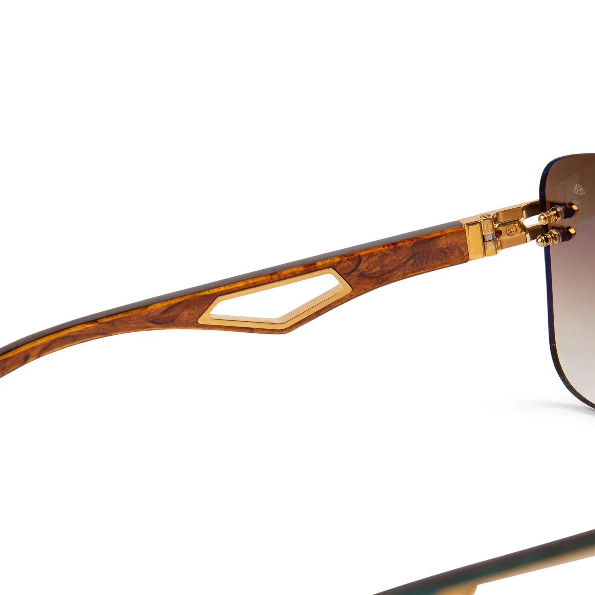 Inside view of Maybach Eyewear The President I G-WCZ-M09 Gold Light Bronze Gradient Sunglasses