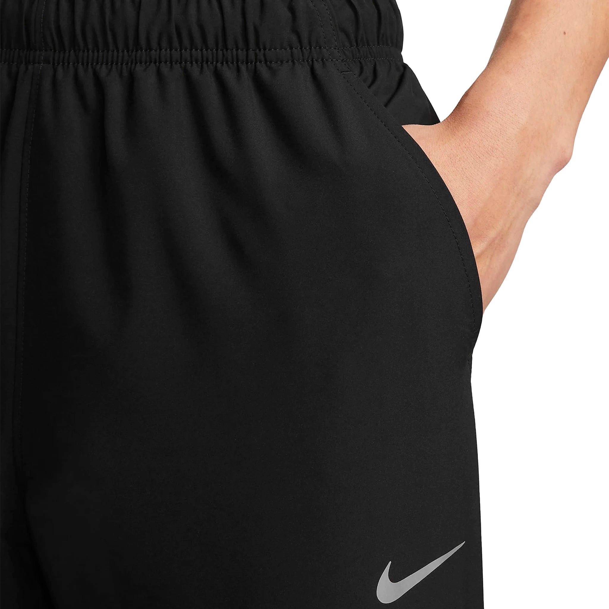 nike challenger black pants model detail