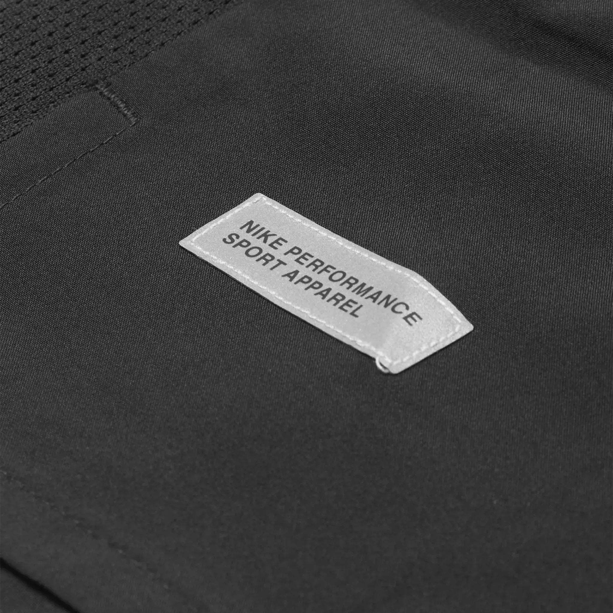 Detail view of Nike Flash Miler Black T-Shirts & Shorts FN3052-010 | FN3049-010